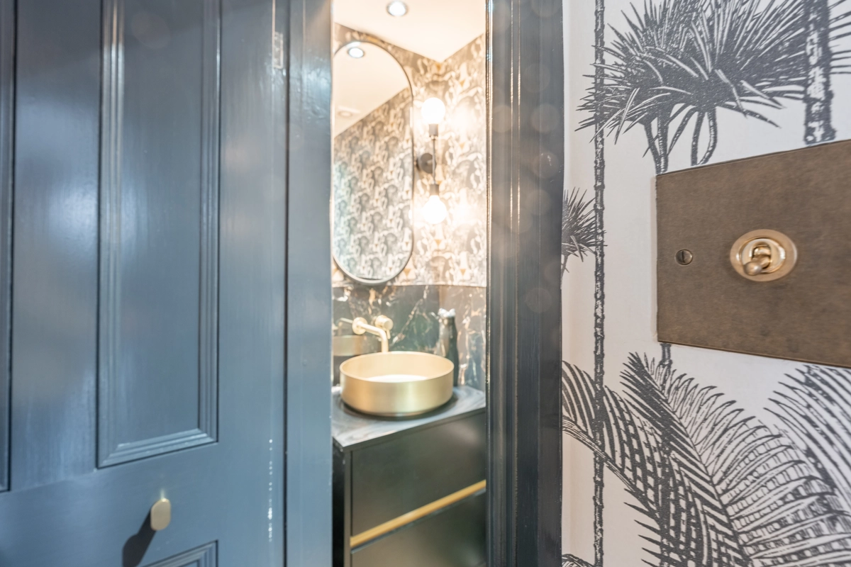 Bathroom - Chipstead interior design